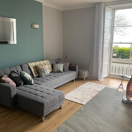 Beautiful Flat With Harbour Views Tenby Exterior foto